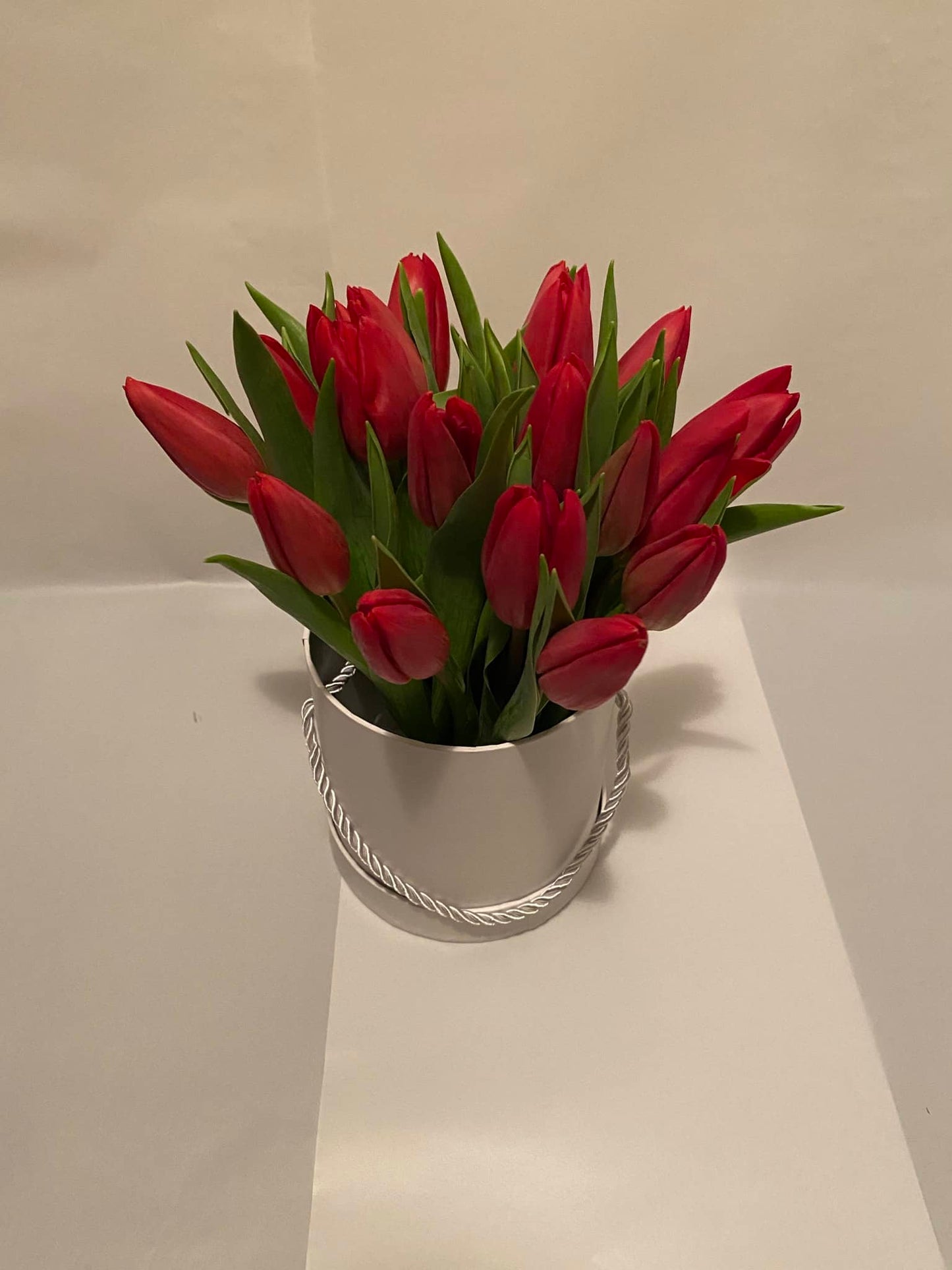 krabicka-tulipanu-Floralandkrabicka-tulipanu-Floraland